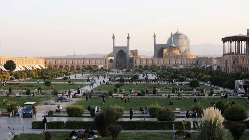 Naqsh-e Jahan Square, Isfahan